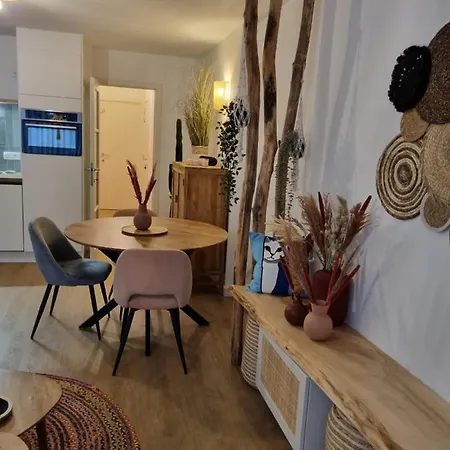 Bohostende Lägenhet *